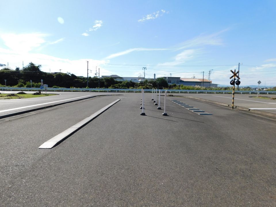 波状路（右）一本橋（左）